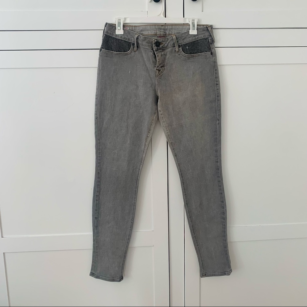 True Religion Gray Low rise Skinny Jeans Size 32